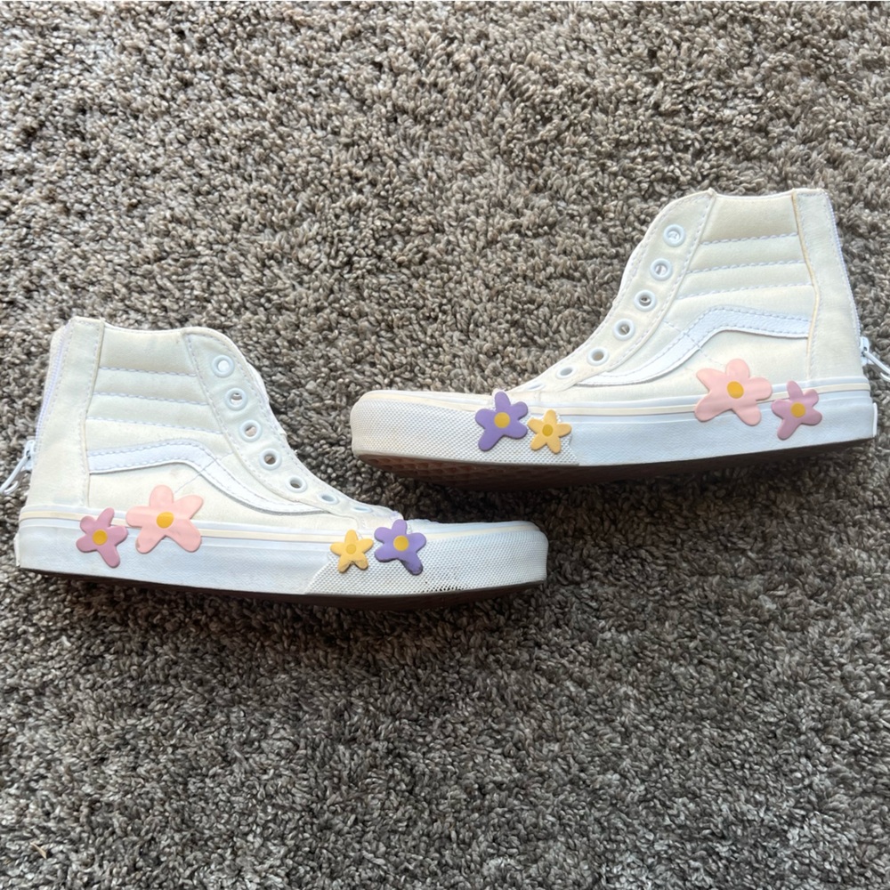 Vans Kids High-Tops - White with Floral Details Girls size 1